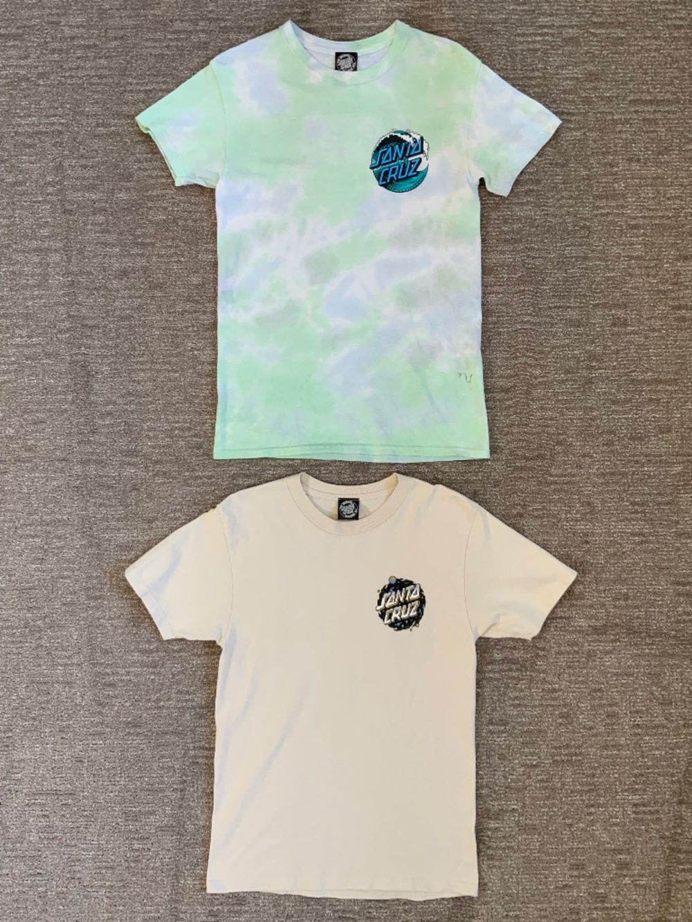 Santa Cruz Skateboards Short Sleeve Graphic T-Shirts Lot of (2)